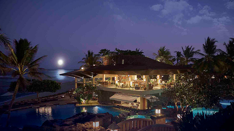 hilton bali resort the shore night