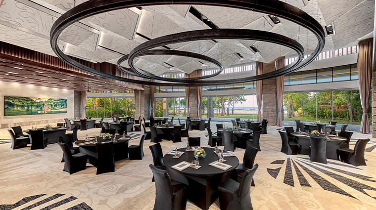 sofitel bali nusa dua beach resort gamelan ballroom round table