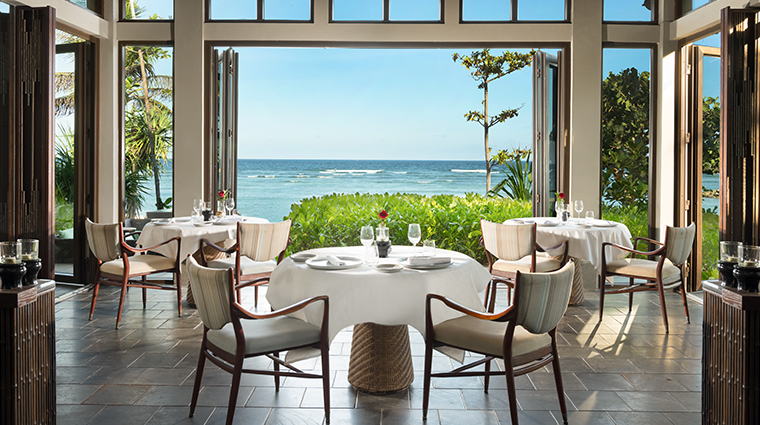the ritz carlton bali beach grill restaurant