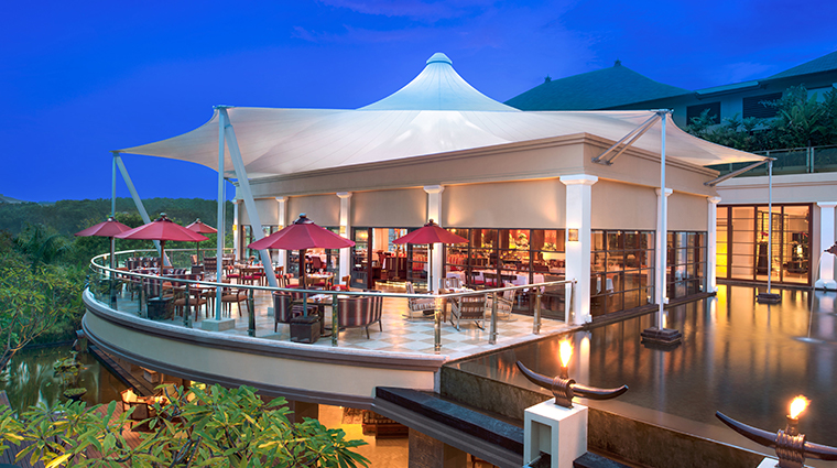 the st regis bali resort Boneka restaurant