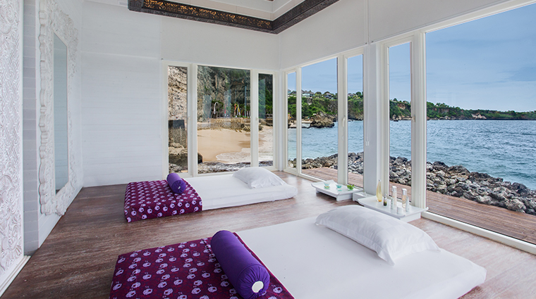 the villas at ayana resort bali spa treatment room