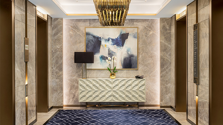 waldorf astoria kuwait elevators