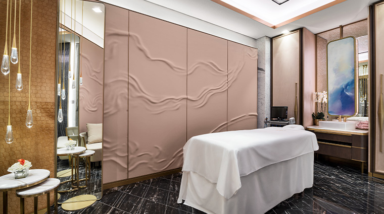 waldorf astoria kuwait treatment room