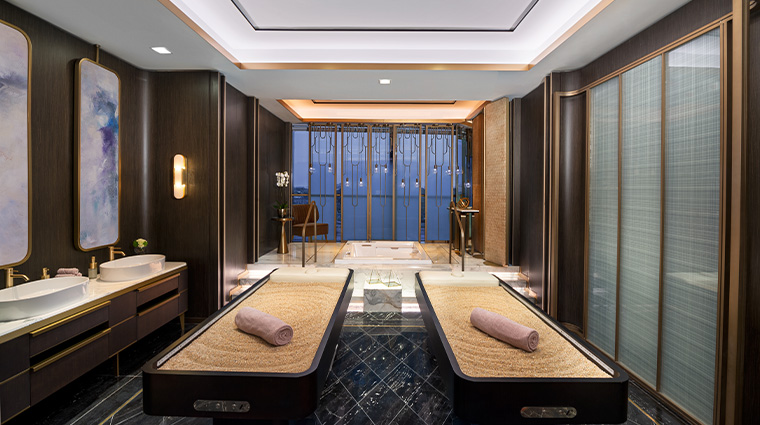 waldorf astoria kuwait VIP room